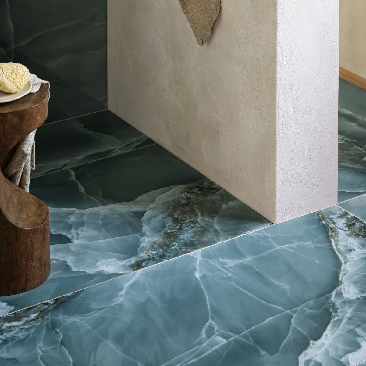 Jewel Onyx Aqua Tile